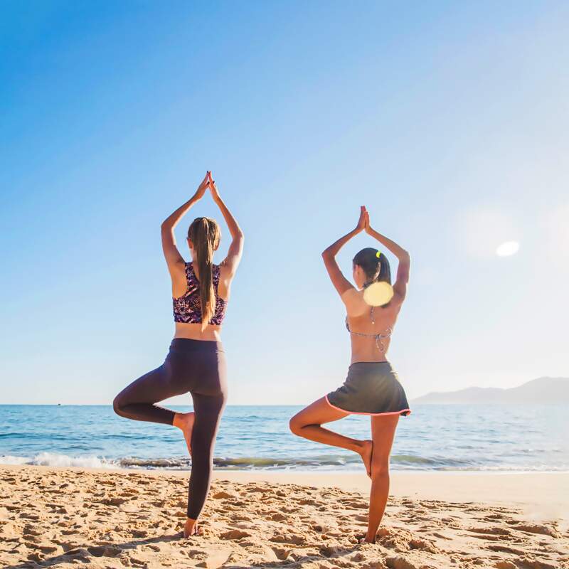 Trip Montenegro - In einem Urlaub Yoga hast du die Möglichkeit, deinen Alltag vollständig hinter dir zu lassen und dich völlig auf dein inneres Wohlbefinden zu konzentrieren. Die Kombination aus Yoga-Praxis, gesunder Ernährung und entspannender Umgebung kreiert einen perfekten Raum zur Selbstreflexion und Regeneration.